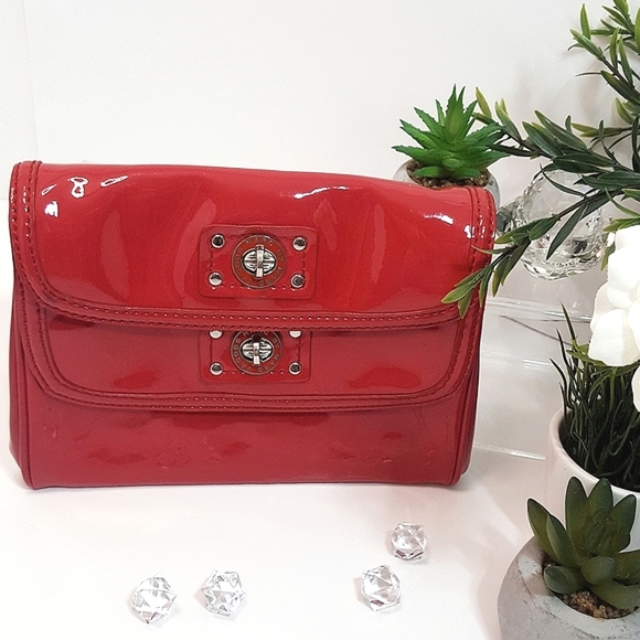 🔻Marc Jacobs|Red Cherry🍒Patent Double Flaps Posh/Clutch/Wristlet - Picture 2 of 13